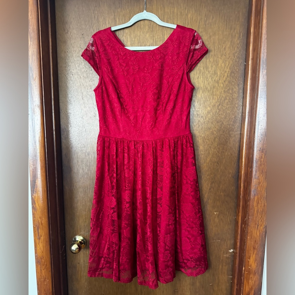 Chic Red Lace Midi Dress